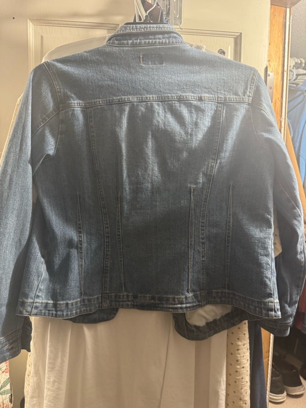 Women's Classic Medium Blue Denim Jacket - Casual Jean Coat - Picture 2 of 4